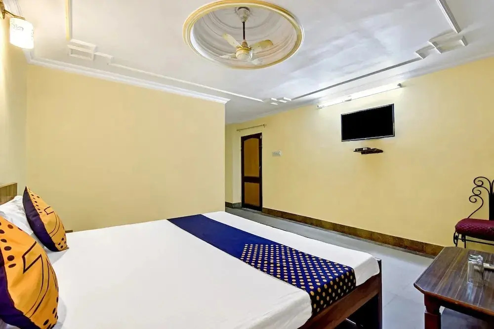 Hotel Sarfaraz Palace by OYO Rooms