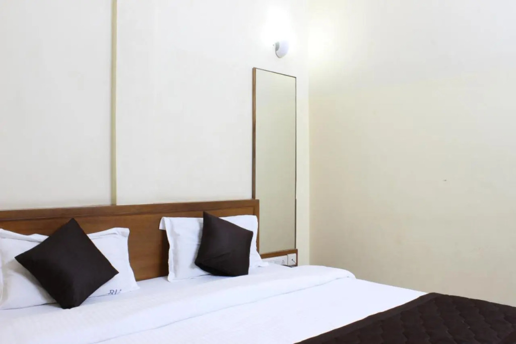 Ria Residency