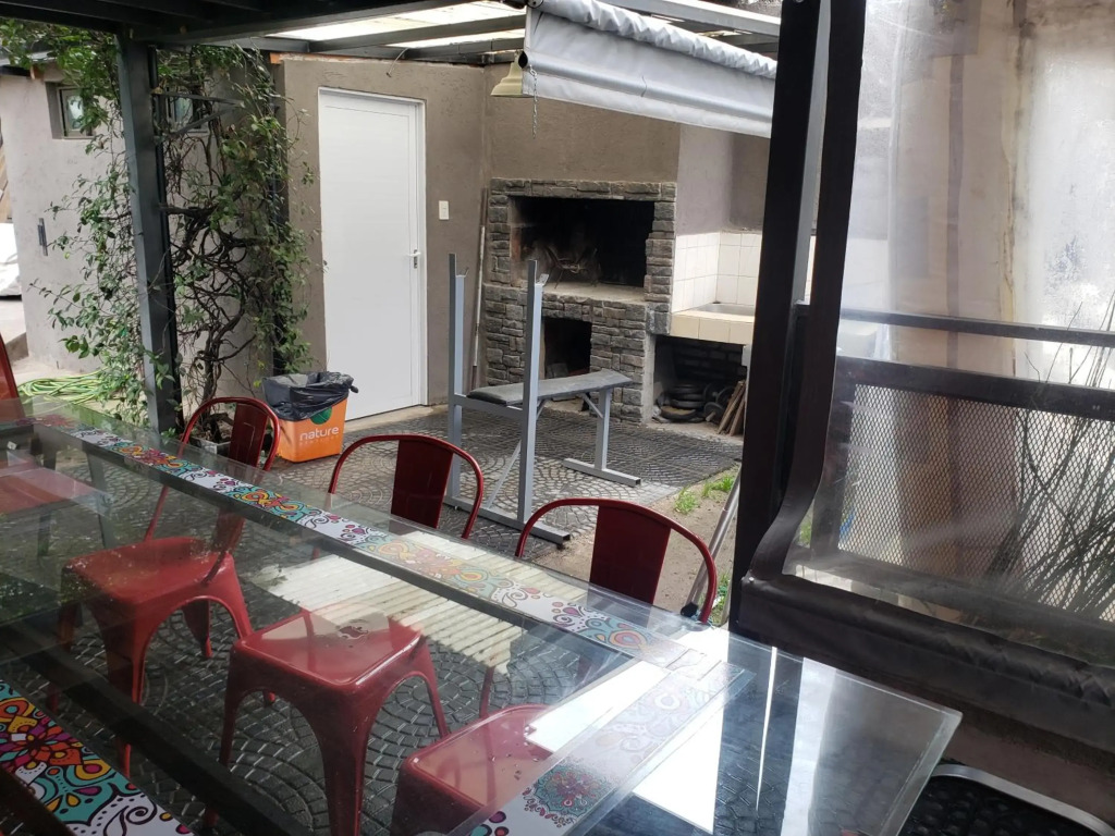 UNICA Casa Centro frente al lago, pileta climatizada, 4 dorm, 3 baños, 3 autos, aire