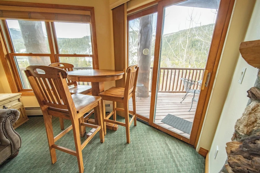 Hidden River Lodge 5979