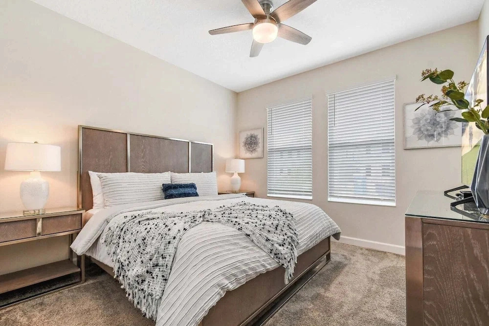 Home Away From Home! 6br, 5.5 BA