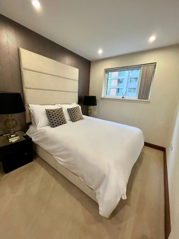 Londwell - Luxury Chelsea Apartment With Balcony