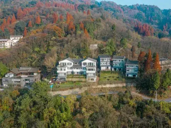 Dujiangyan Shili Mountain Jing Private Tang Hot Spring Resort Hotel (Qingchengshan Branch)