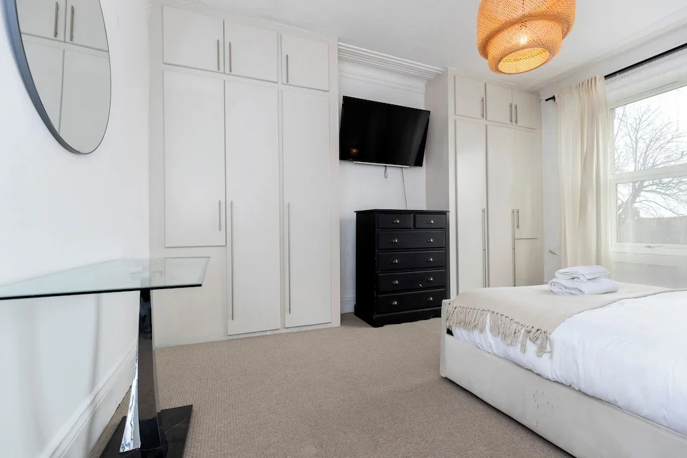 Bright 4-bedroom Maisonette in Gateshead