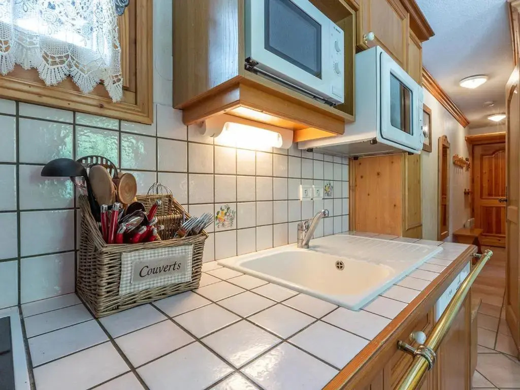 Appartement Méribel, 2 Pièces, 6 Personnes - Fr-1-355-9