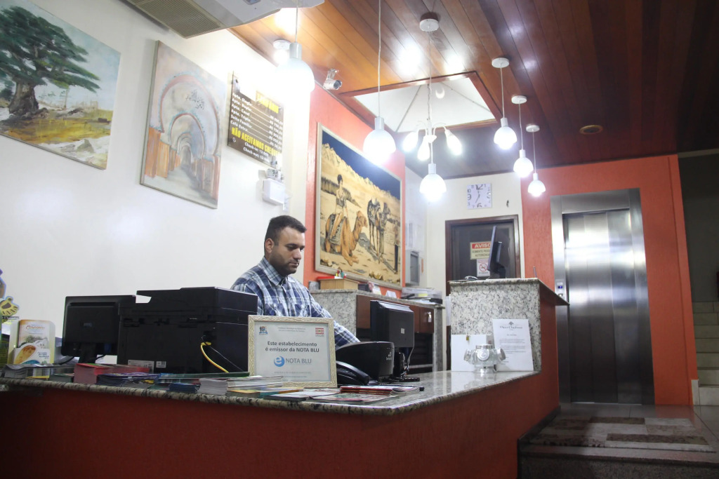 Oasis Chartouni Hotel