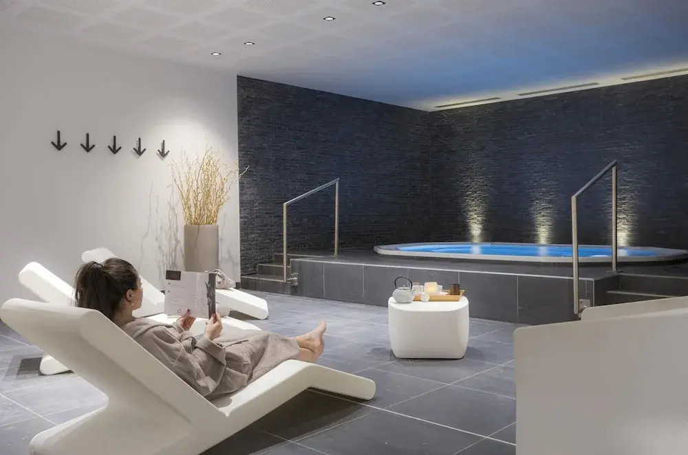 Apartment in Tignes With Slope Access & Spa