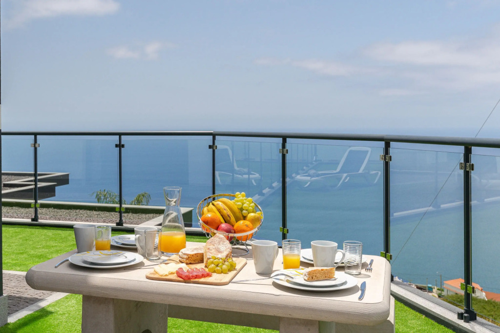 Contemporary Villas | Sunset Cliff 2