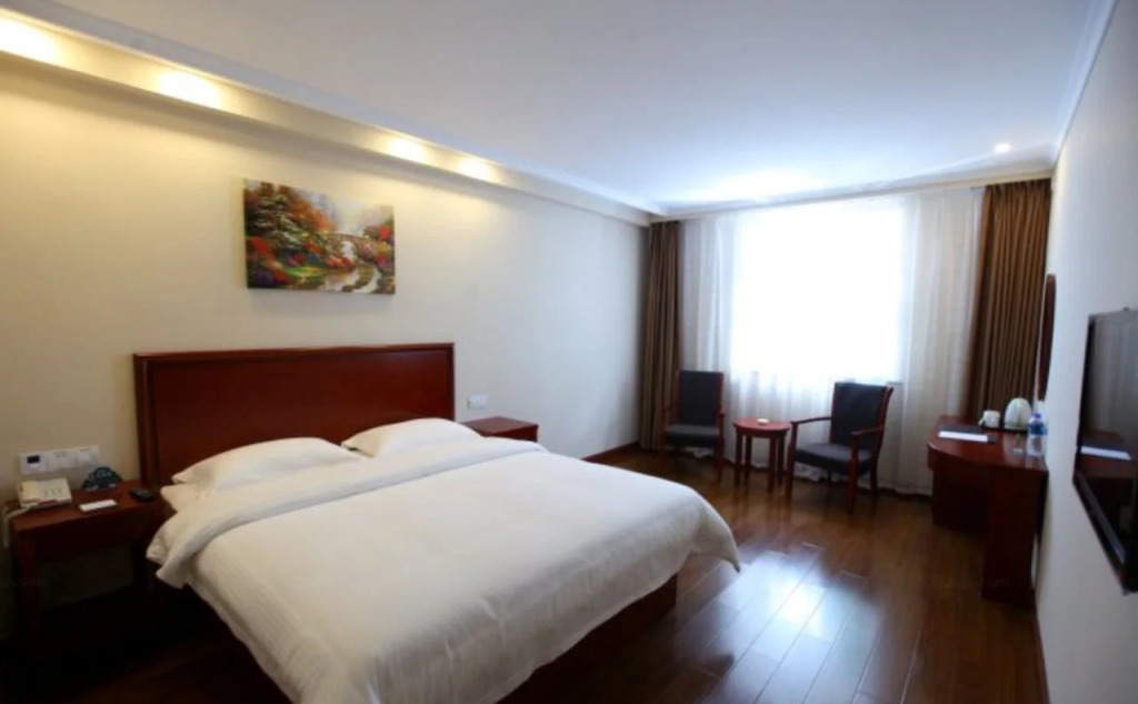 GreenTree Inn YunCheng South of Railway Station North FengHuang Road Shell Hotel