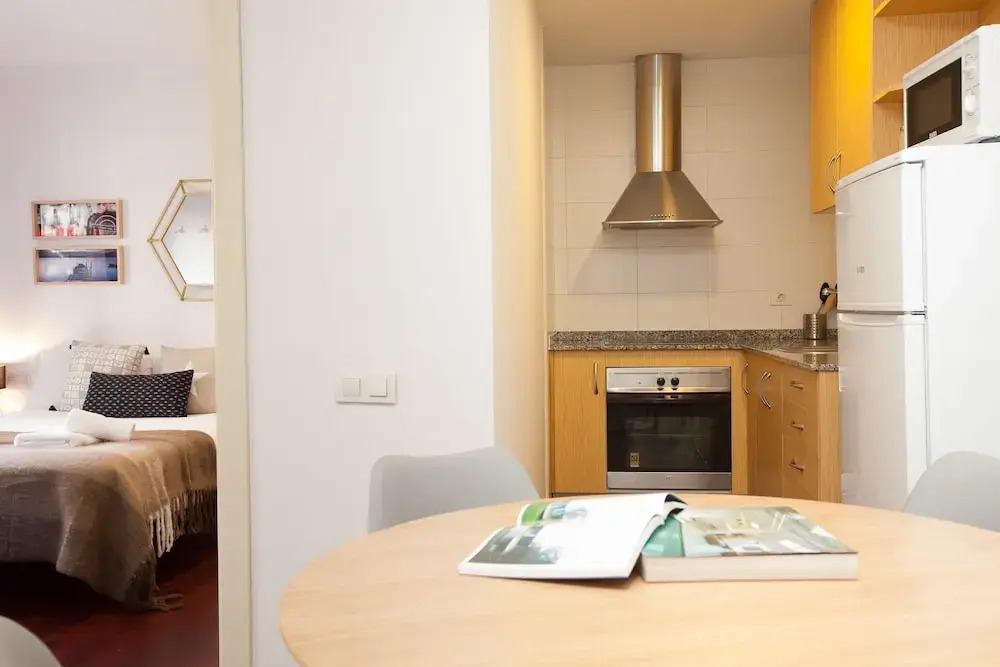 Click&Flat Europa Fira Apartments