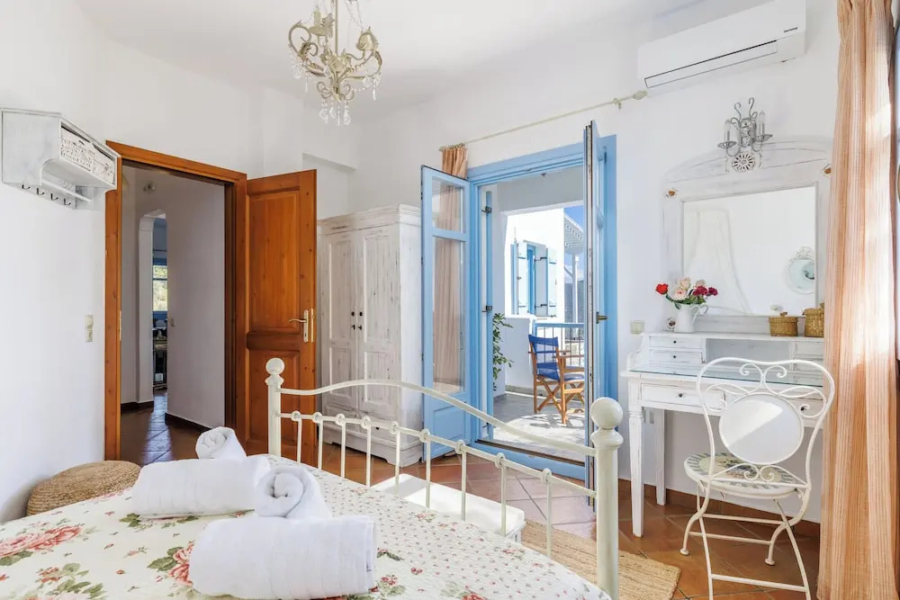 Villa Avaton With Magnificent sea View and Skopelos Town