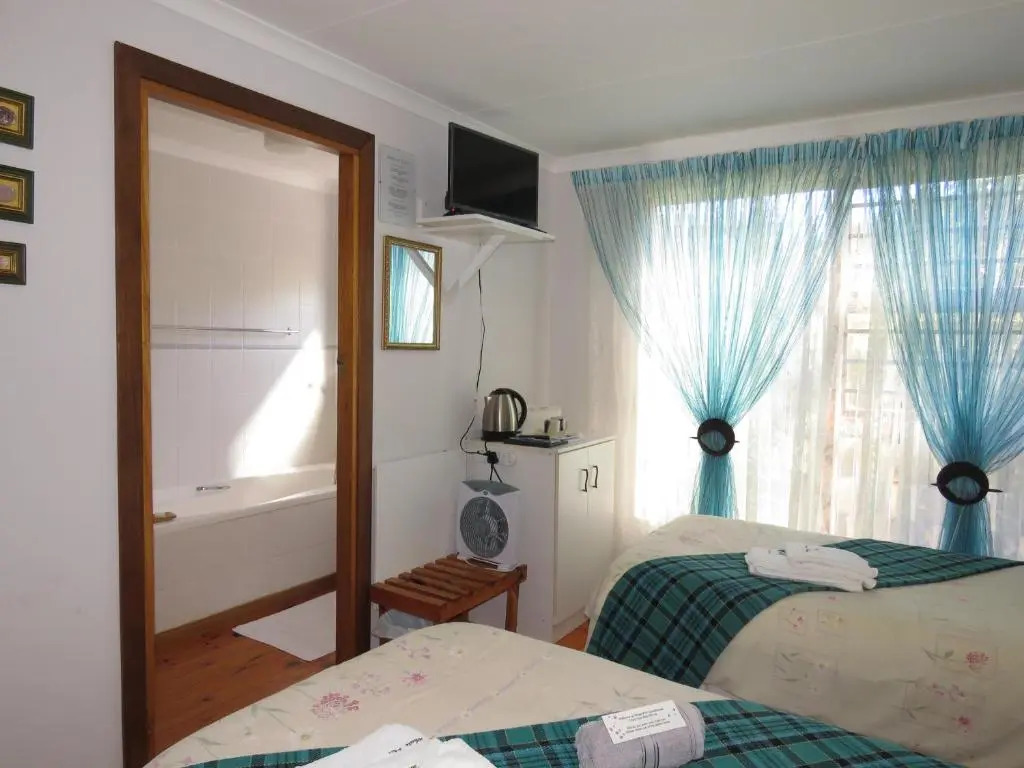 At Whale-Phin Guest House