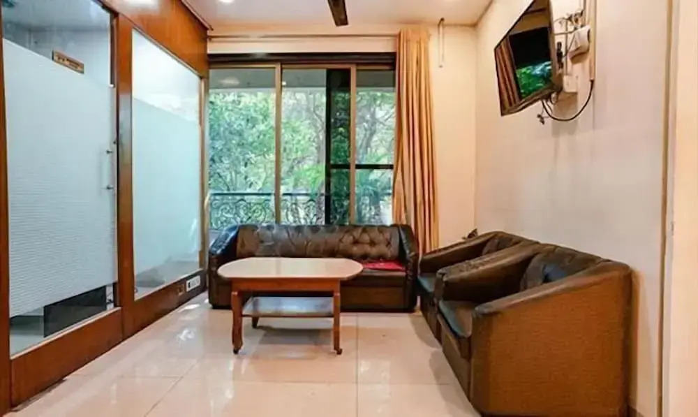PS By Glitz Hotels