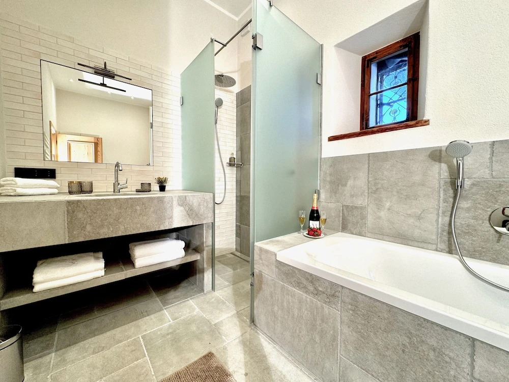 STADTVILLA BELLE KITZ im Zentrum mit Sauna by Belle Stay