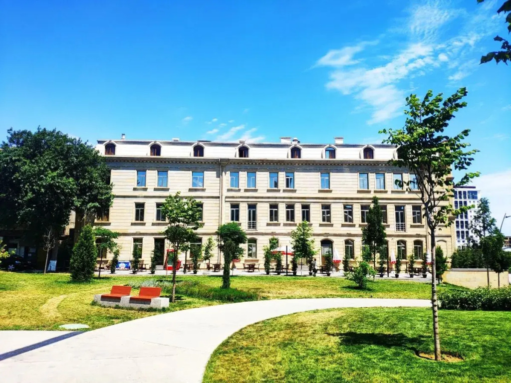 Grand Hotel