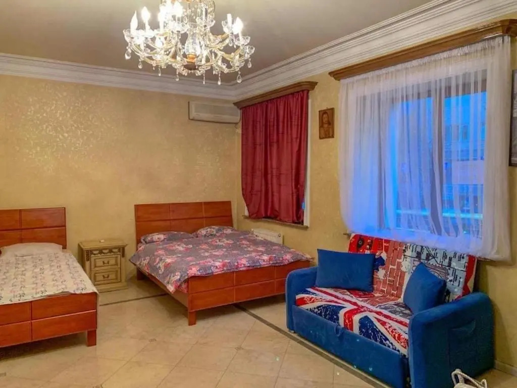 4 ROOM SUITE lN TBILISI CITY
