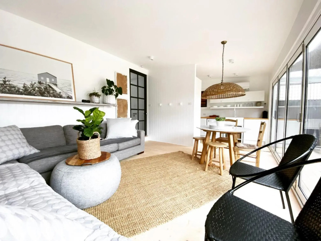 Saint Brides - Superior Boutique Accomodation - STEPS TO PAKINGTON STREET