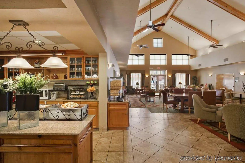 Homewood Suites by Hilton Phoenix-Biltmore