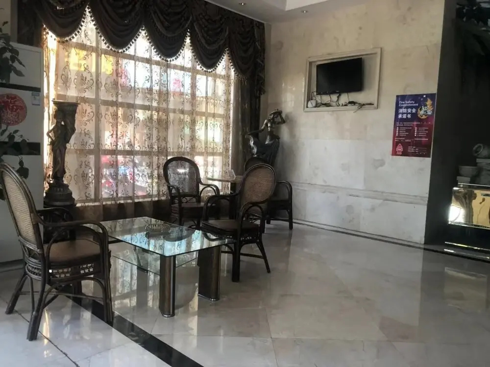 Yi Jiangnan Holiday Hotel