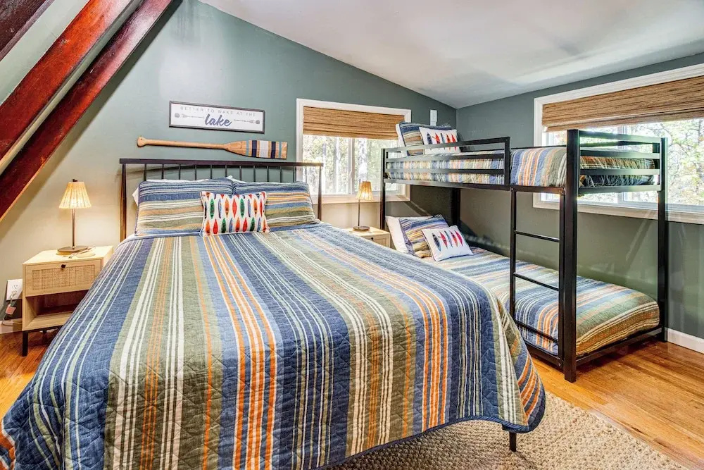 Fairfield Bay Home w/ Pool Access & Boat Slip