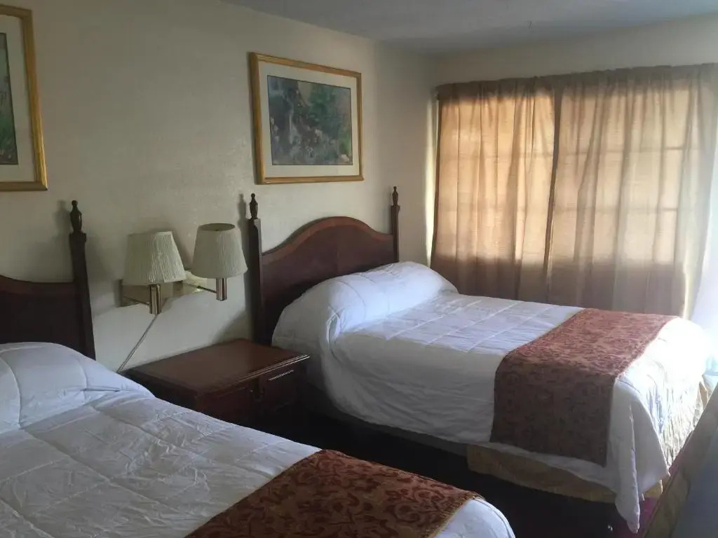 Frontier Motel