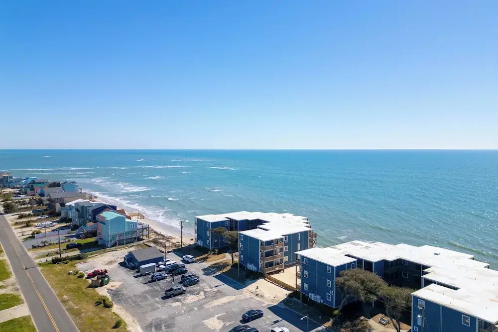 Steps to Sand! 3rd-floor North Topsail Beach Condo