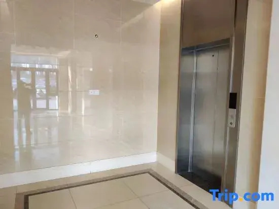 Shuimo Yijia Apartment (Qingte Town 204 National Road Branch)
