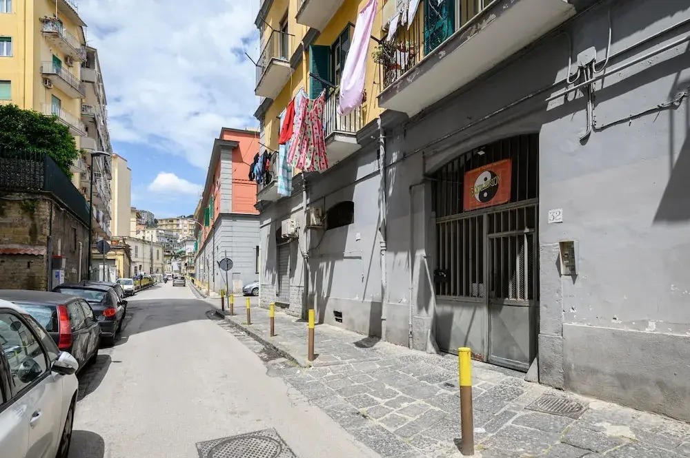 Via M Guadagno n 32 in Napoli