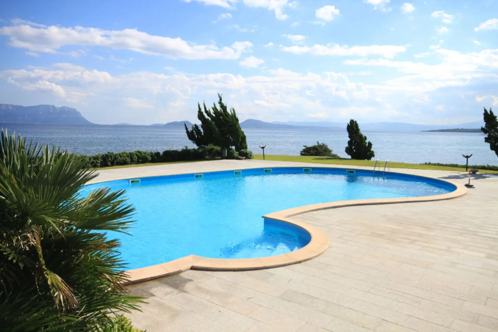 Elegant apartment is consisting of two comfortable double bedrooms (one double and one with 2 single-S'ABBA 22