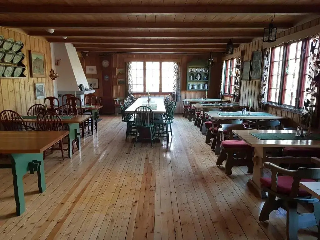 Dovregubbens Hall