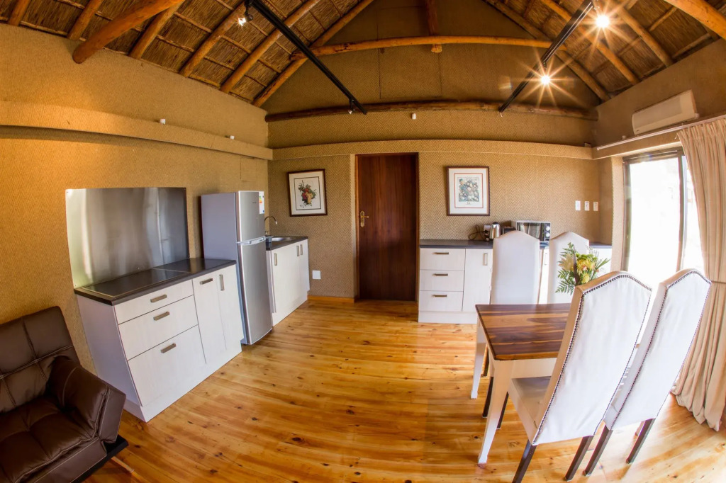 Winelands Villa Guesthouse and Cottages