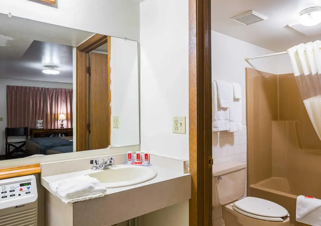Econo Lodge Waupaca