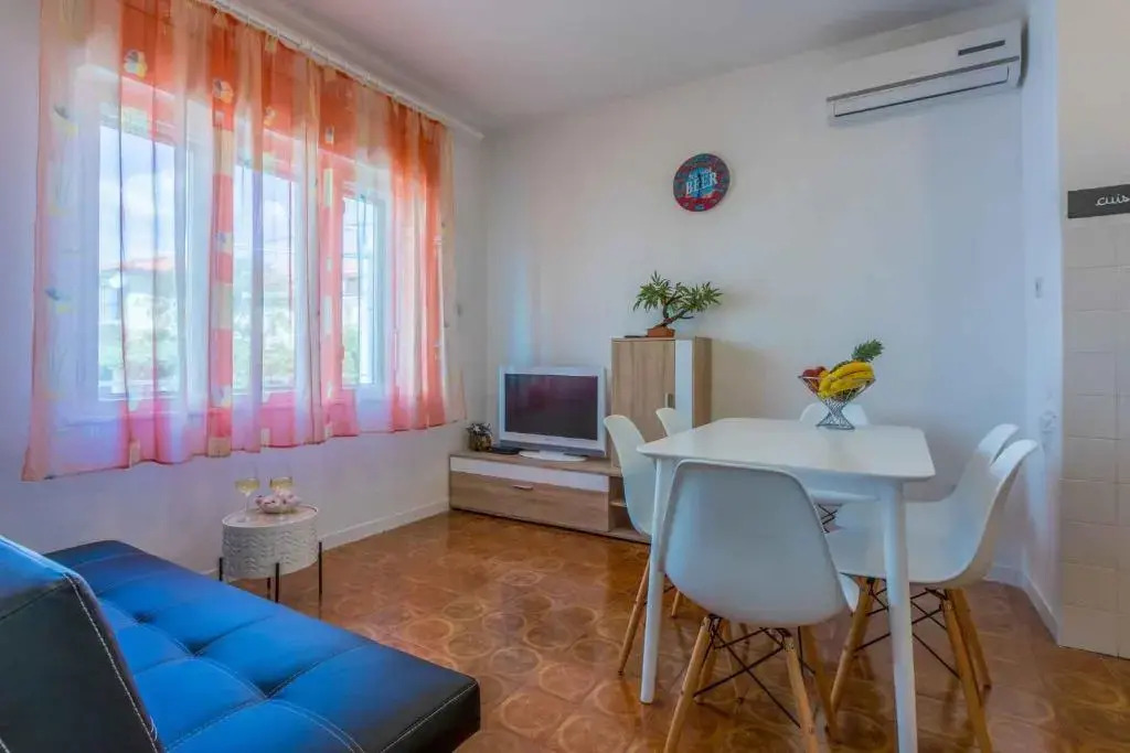 Apartment in Novi Vinodolski 39111