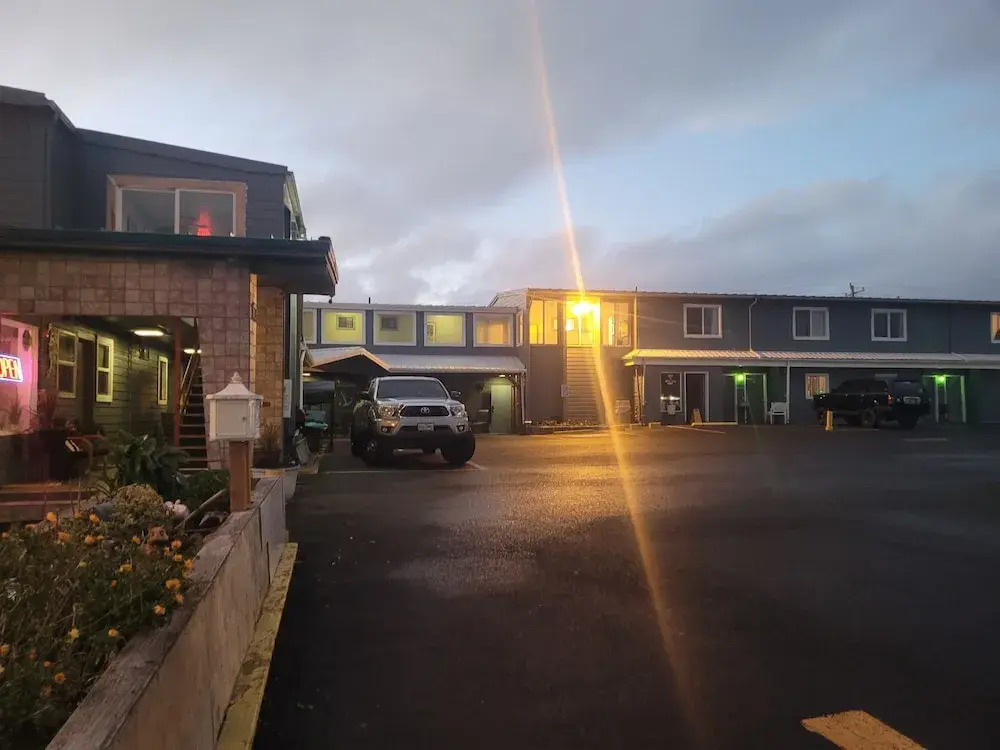 Newport Bay Motel