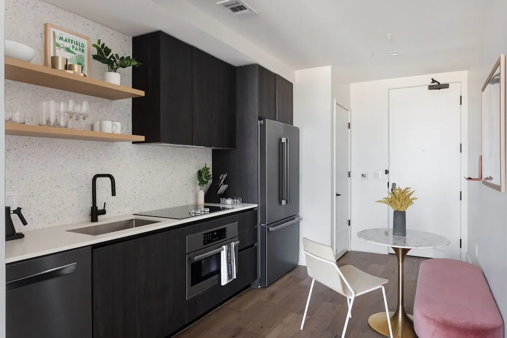 31st floor condo on Rainey St by Locale