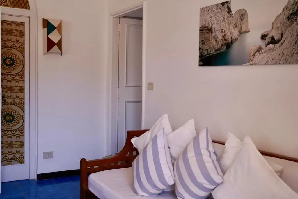 Two bedrooms Capri style home near Piazzetta