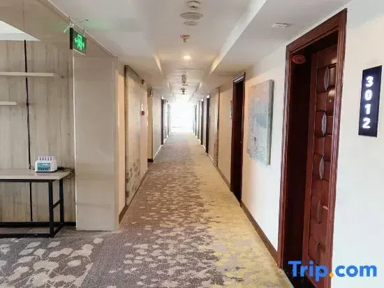 Youth Sunshine Hotel