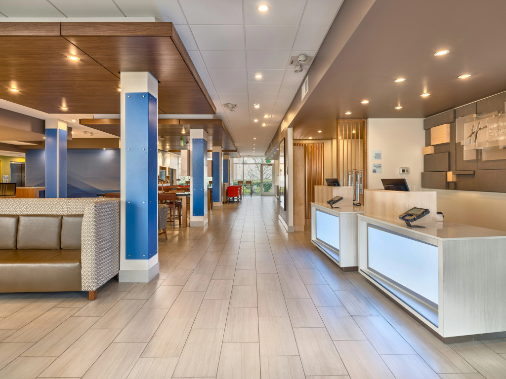 Holiday Inn Express & Suites Salem North - Keizer by IHG