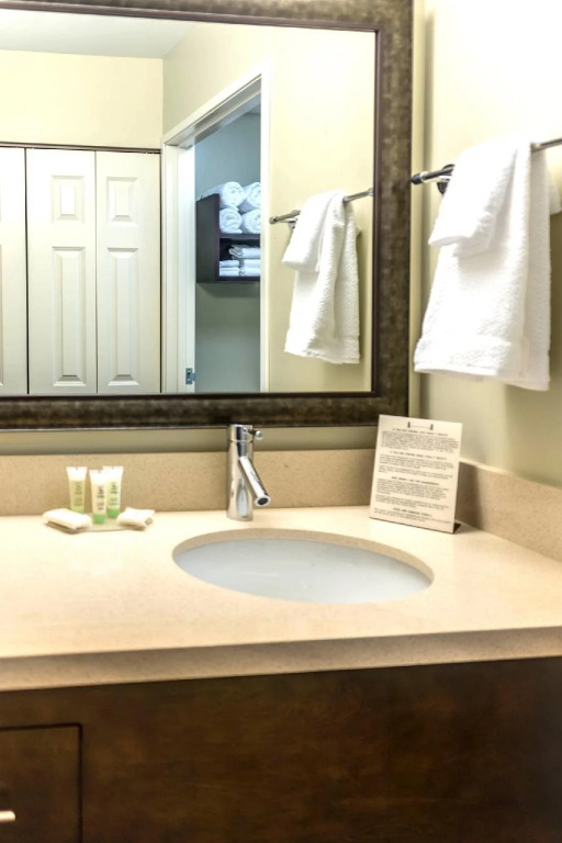 Staybridge Suites Toledo/Maumee by IHG