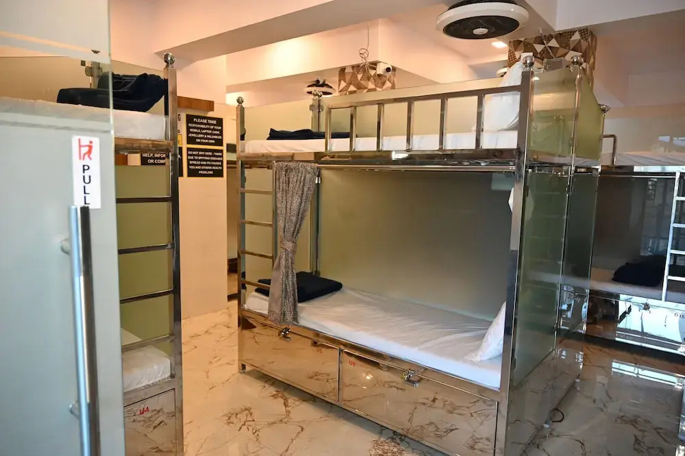 Sagar Dormitory Andheri - Nearest to Andheri Railway Station West