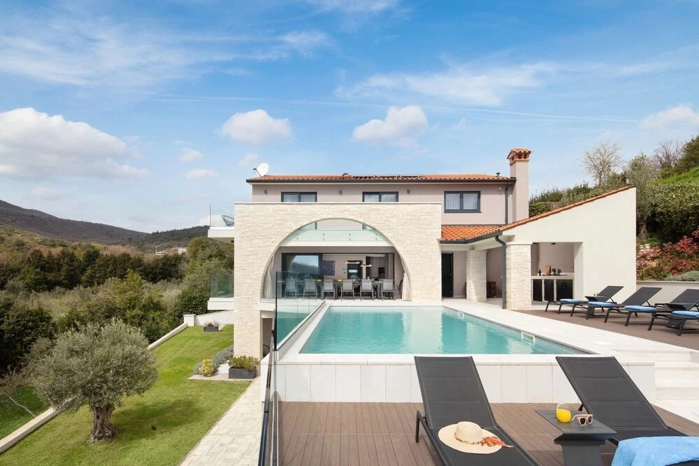Villa Valmata Adriatic Pearl /w Pool & Wellness