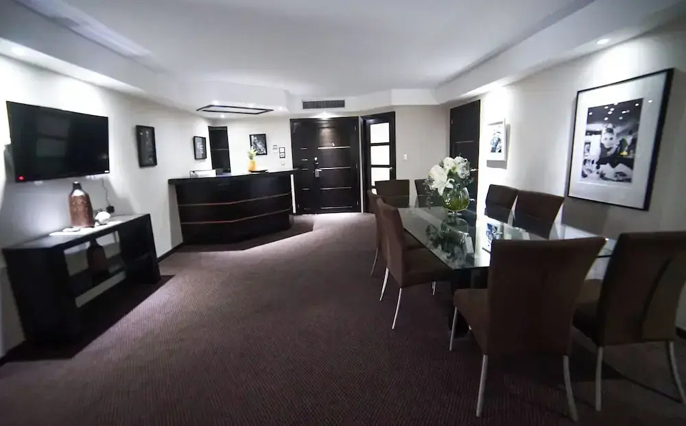 Savoy Hotel Boutique