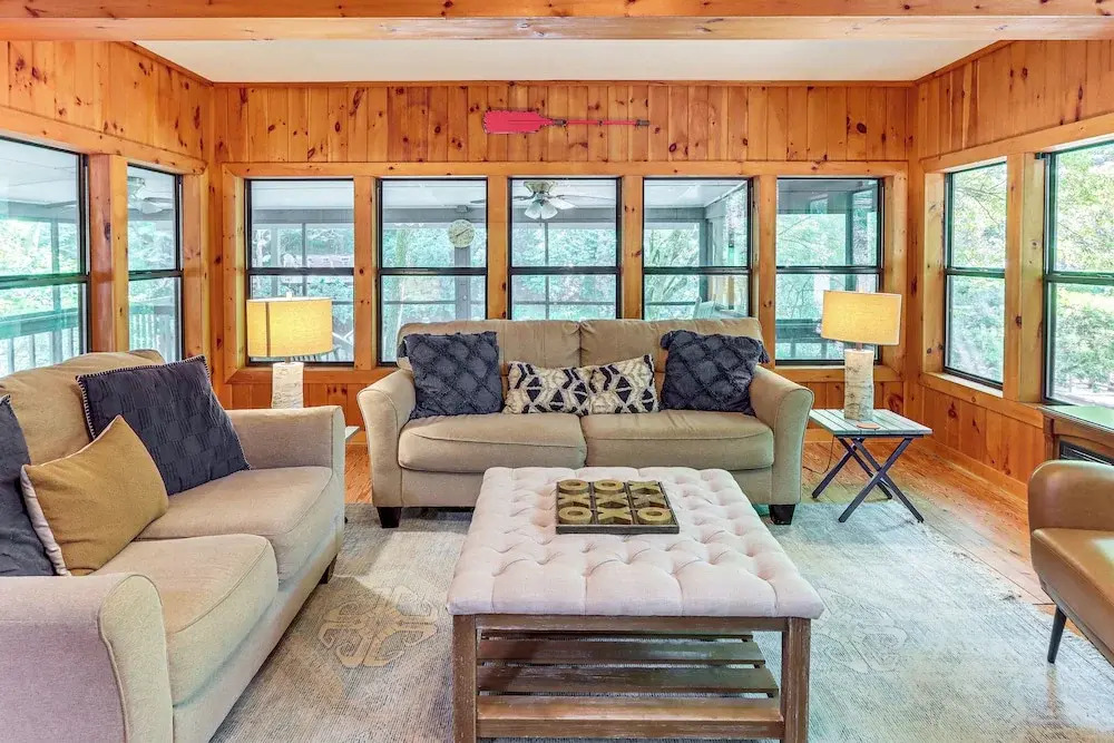 Cartecay River Retreat w/ Yard & Screened Porch!