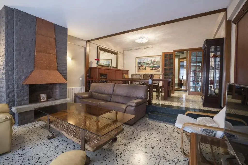 R54 Apartamento Montserrat 11-2