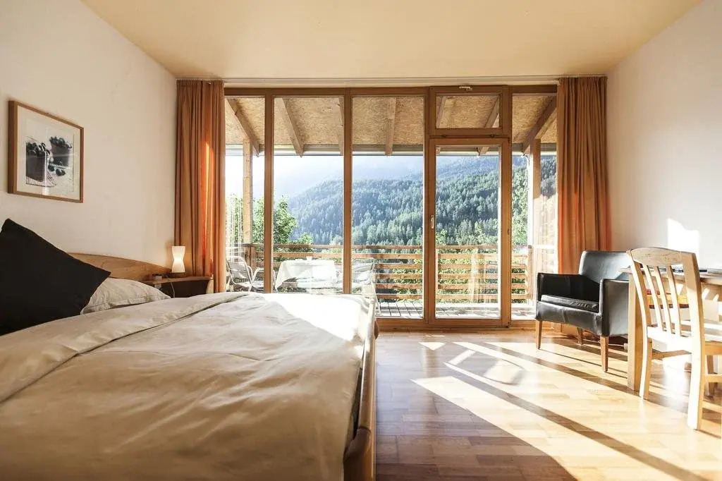 Hotel Arnica Scuol