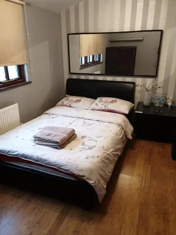 Master room near Heathrow