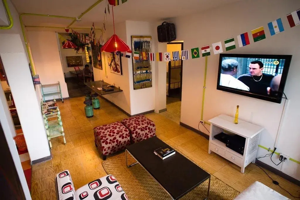 Local House Hostel
