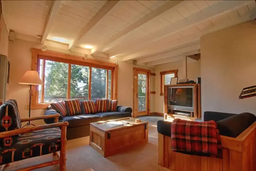 Walk to Garwoods and Beach From Peek-a-view Cabin #124