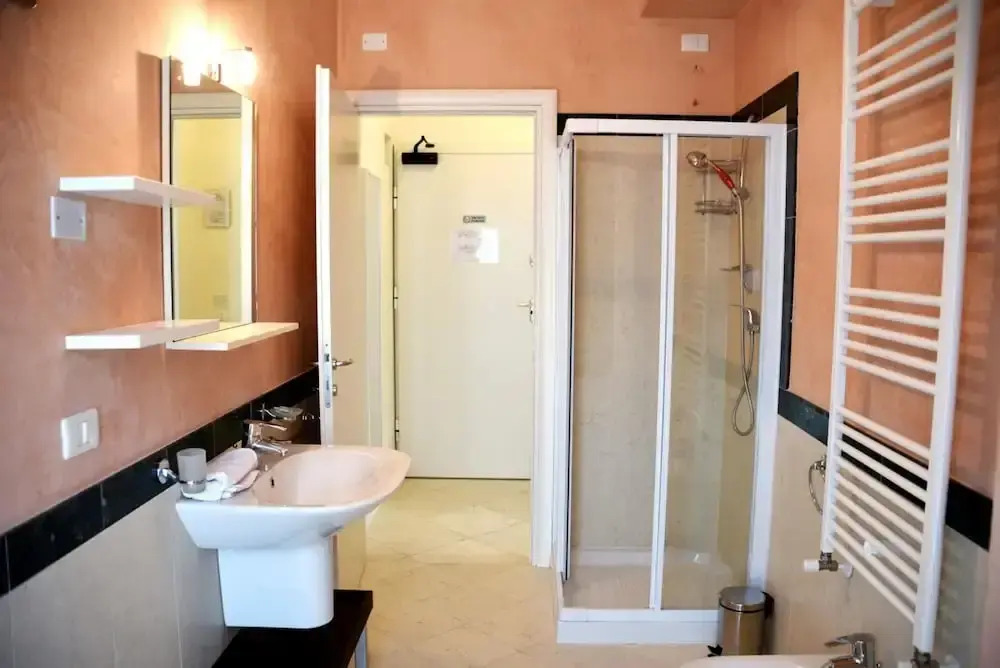 Residenza Miralago - 10 Lavinia - Locazione BK