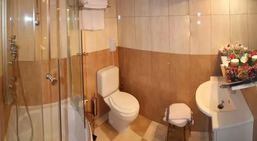 Avra Spa Hotel
